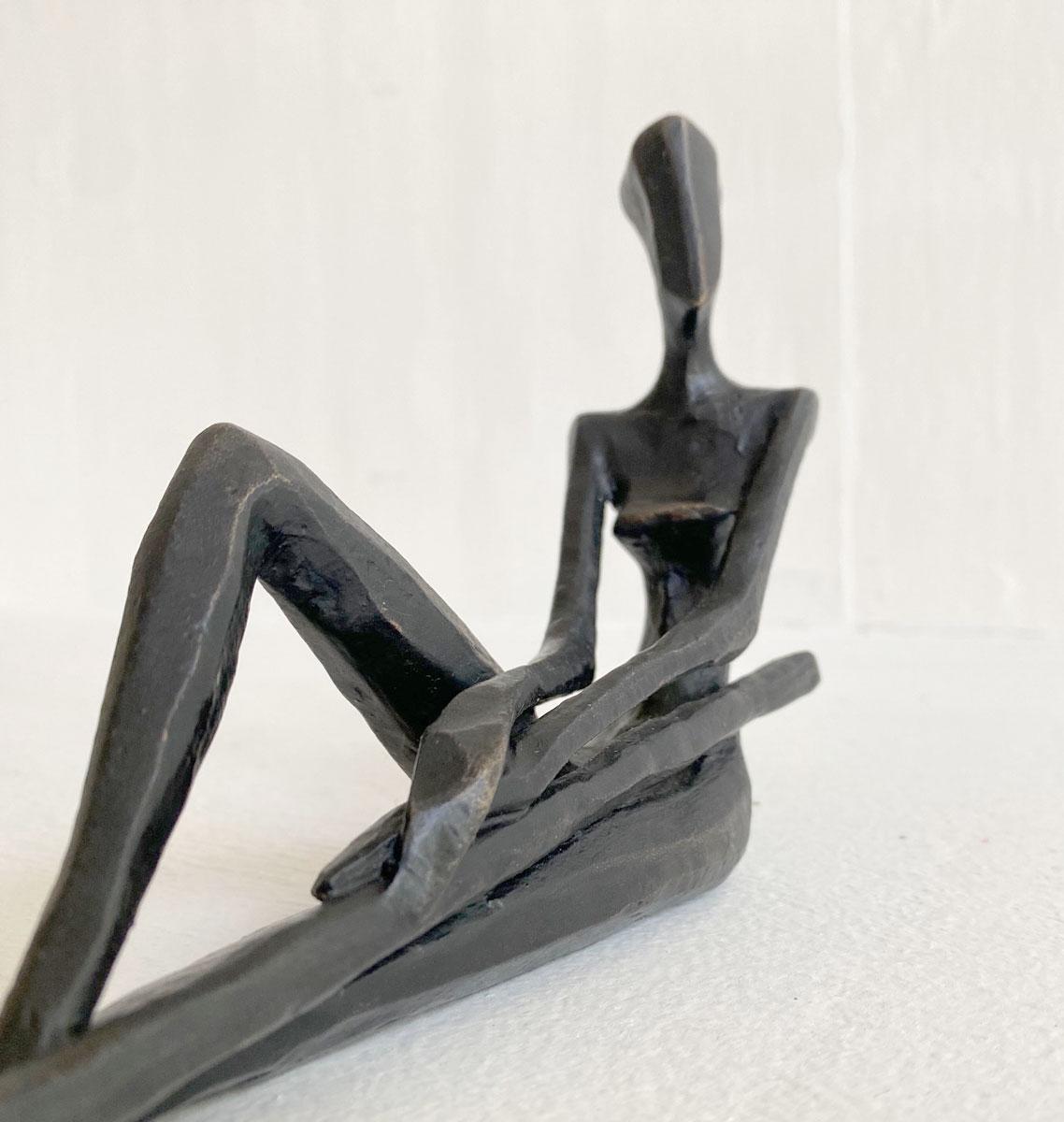 Juliana II by Nando Kallweit.  Elegant figurative sculpture. For Sale 3