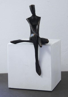 Kayla by Nando Kallweit.  Elegant figurative sculpture.