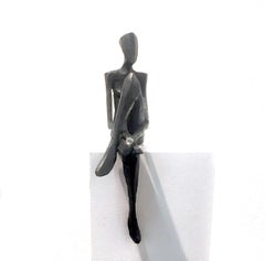 Lucie by Nando Kallweit.  Elegant figurative sculpture.