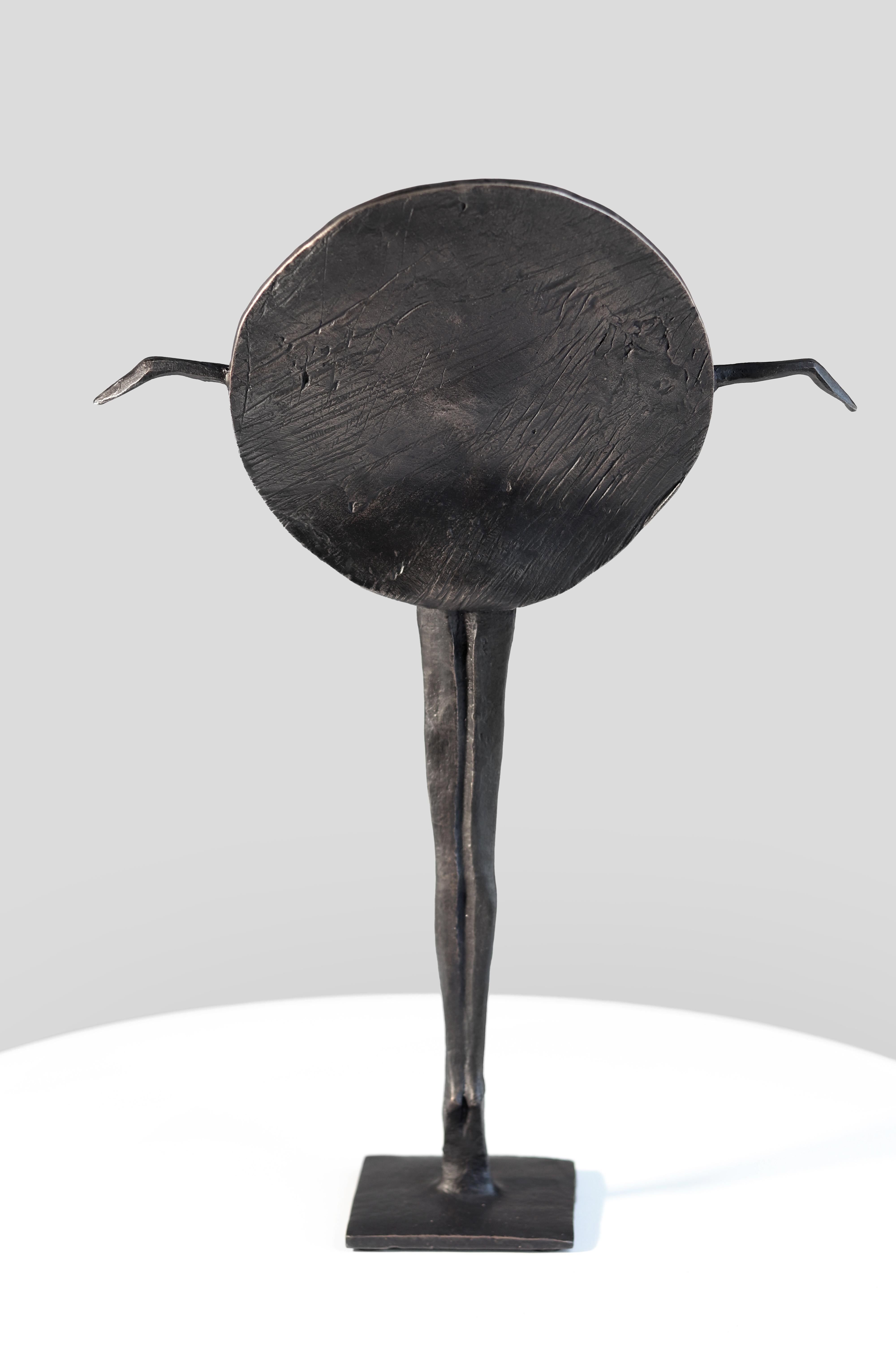 Luna (7/25) - Modern Figurative Abstract Bronze Sculpture for Shelf or Table For Sale 2