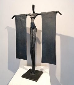 Magdalena II by Nando Kallweit. Elegant bronze sculpture of a female nude figure