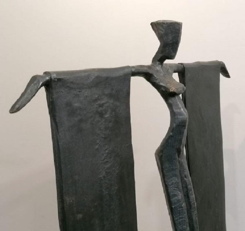 Magdalena II par Nando Kallweit. Elegante sculpture en bronze d'un nu féminin en vente 5