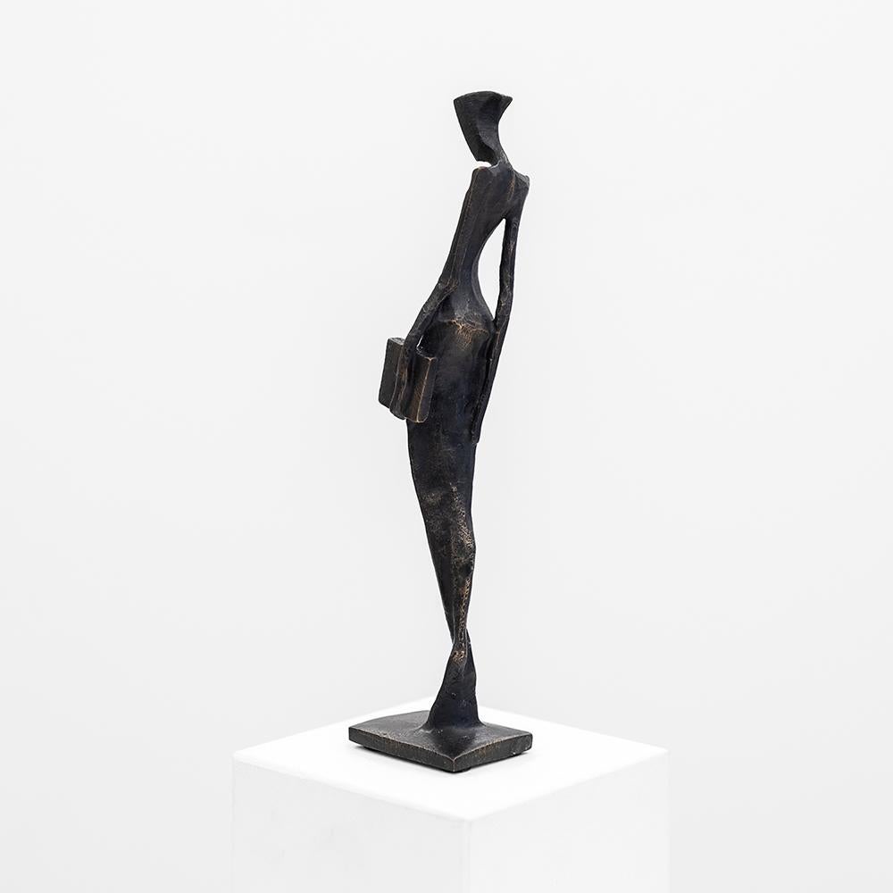 Nando Kallweit, Escultura figurativa de bronce, ELSIE, edición limitada, obra de arte en venta 4