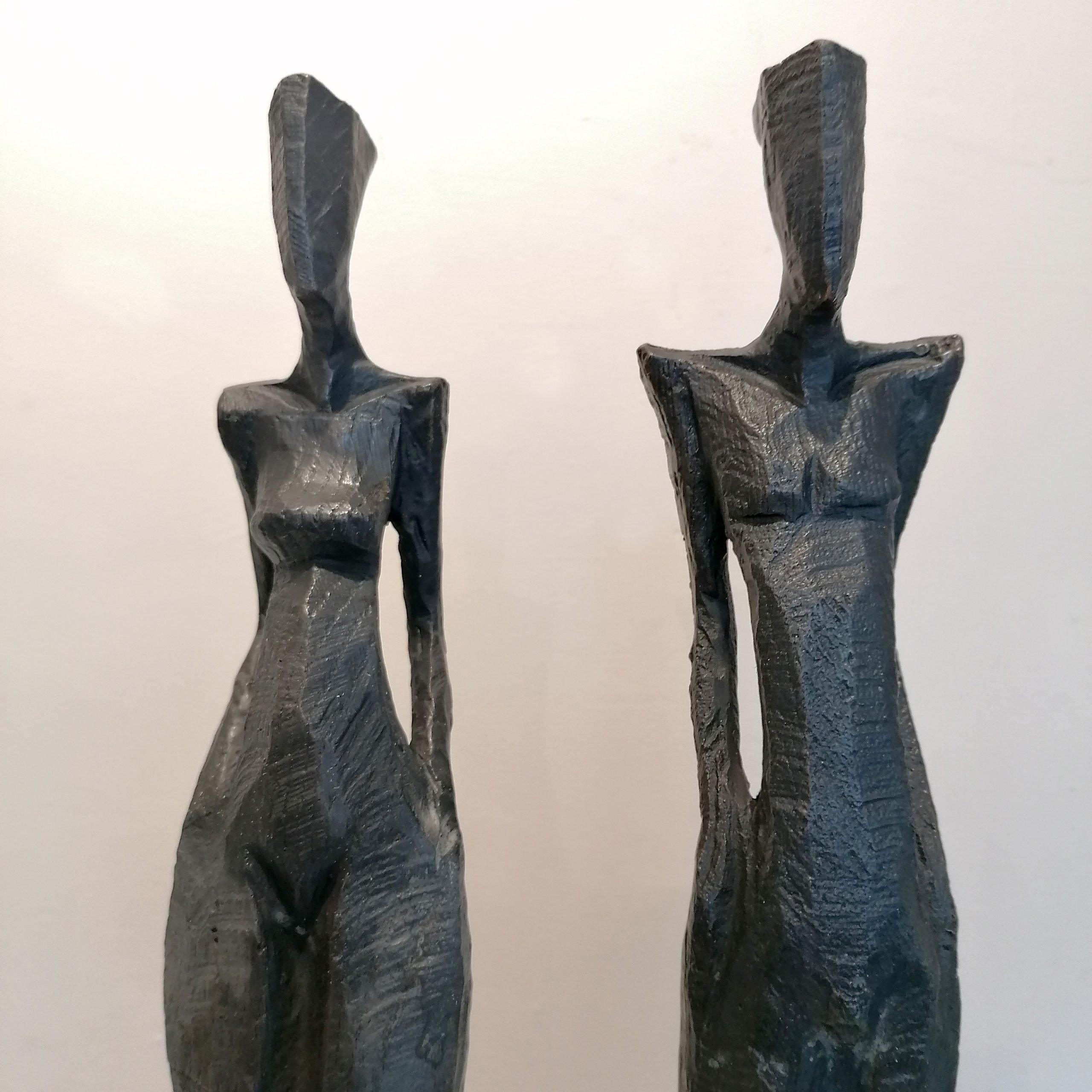 Patricia by Nando Kallweit.  Bronze Sculpture, Edition of 25 For Sale 3