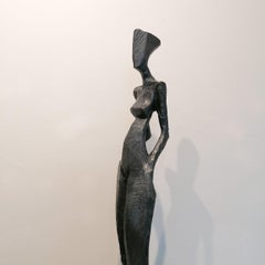 Patricia di Nando Kallweit.  Scultura in bronzo, edizione di 25 esemplari