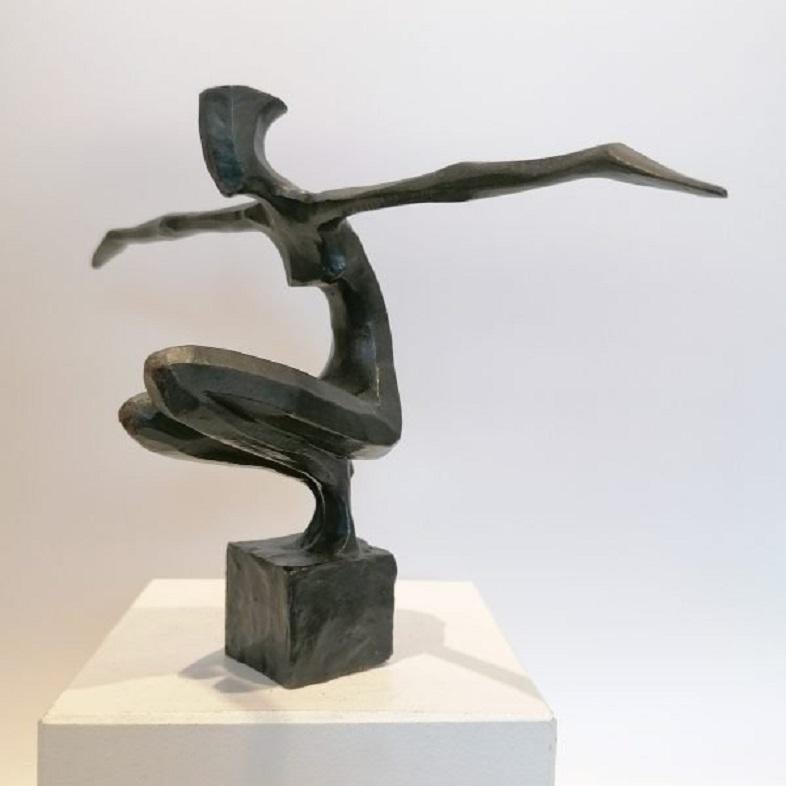 Rosi de Nando Kallweit. Sculpture figurative en bronze représentant une femme. en vente 1