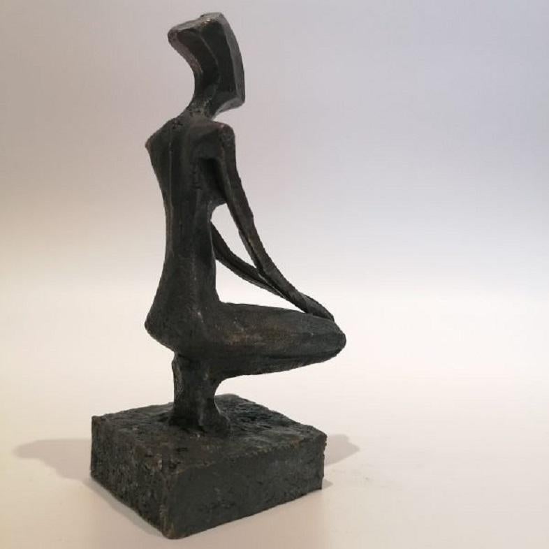 Sally by Nando Kallweit. Bronze sculpture of human figure. Serial Unique 1