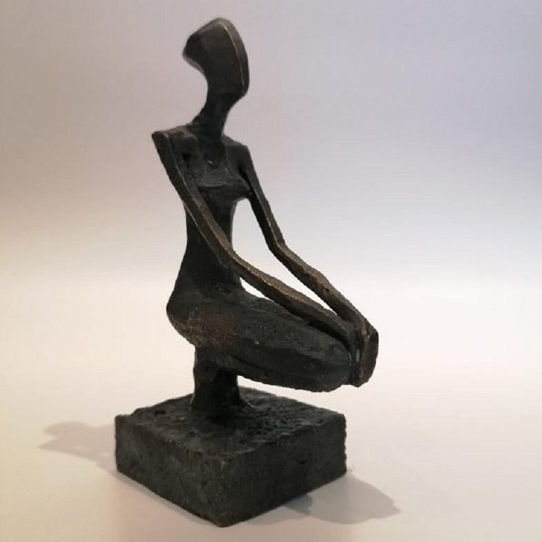 Sally by Nando Kallweit. Bronze sculpture of human figure. Serial Unique 2