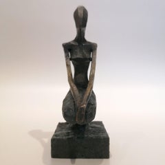 Sally by Nando Kallweit. Bronze sculpture of human figure. Serial Unique