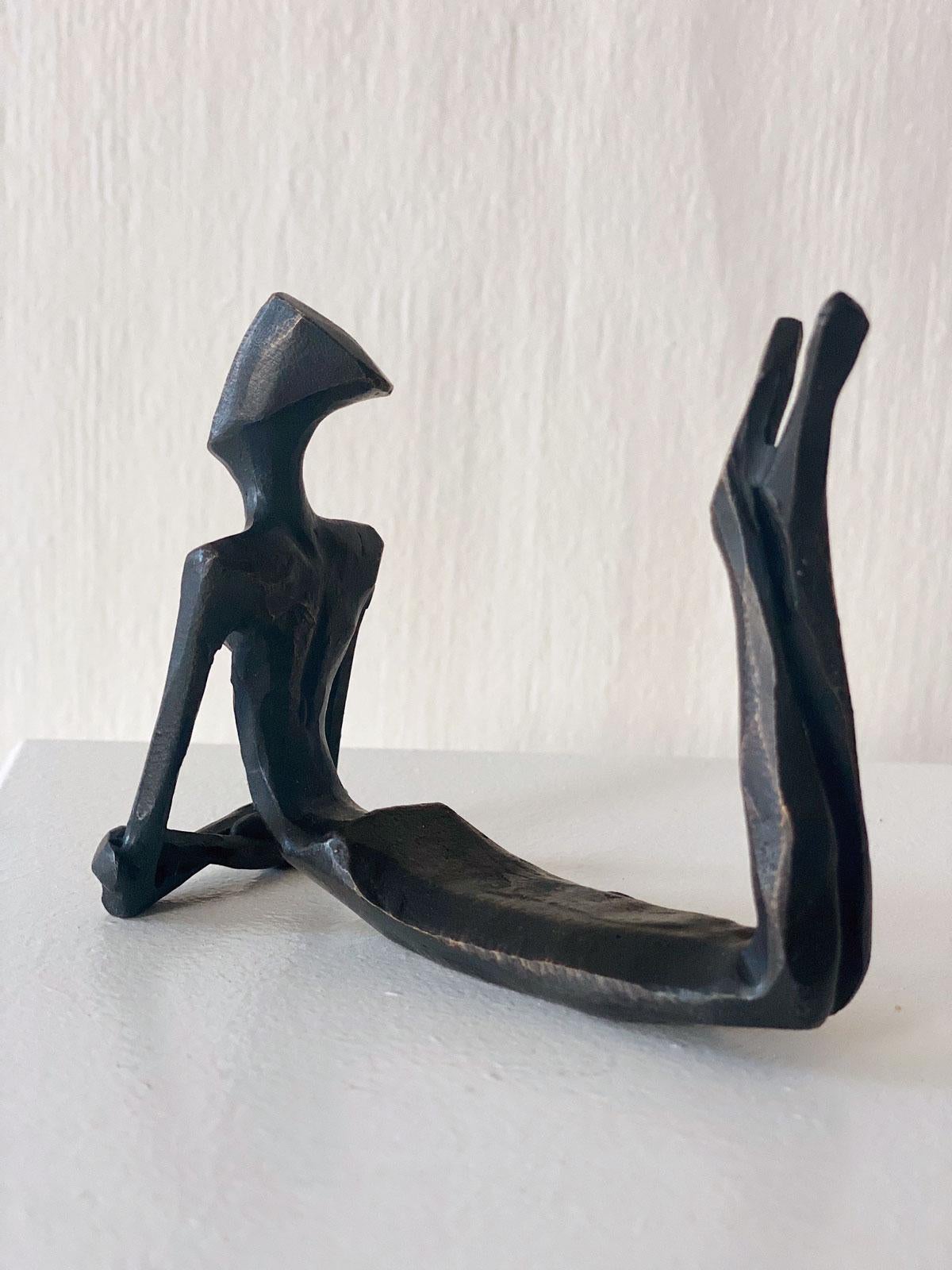 Seane #II von Nando Kallweit.  Elegante figurative Skulptur. im Angebot 1
