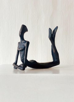 Seane #II von Nando Kallweit. Elegante figurative Skulptur.