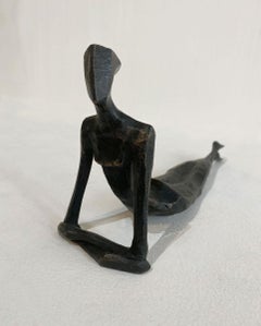 Seane III by Nando Kallweit.  Elegant figurative bronze sculpture of a couple.