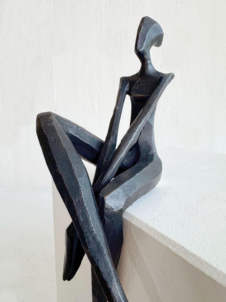 Silvi by Nando Kallweit. Elegant figurative sculpture. For Sale 2