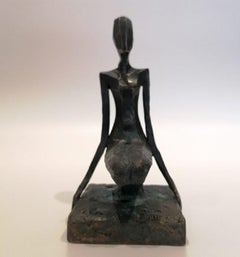 Sue di Nando Kallweit. Scultura in bronzo di figura umana. Seriale unico.
