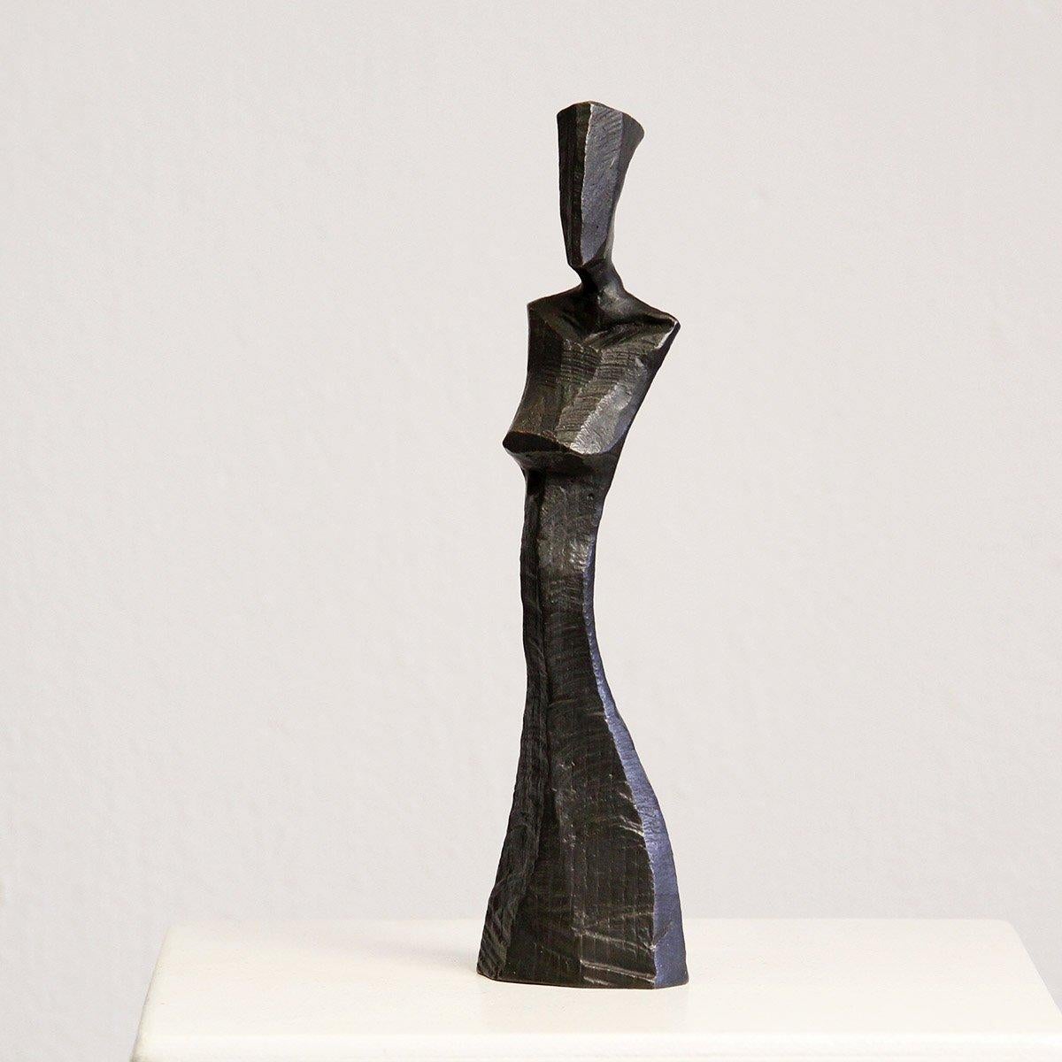Torso de Donna de Nando Kallweit.  Sculpture en bronze du torse d'une femme.