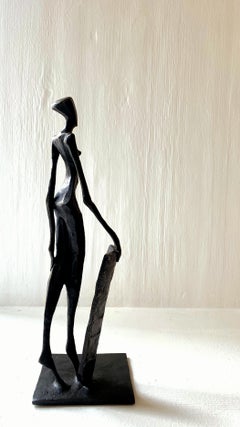 Yara by Nando Kallweit.  Elegant figurative sculpture.