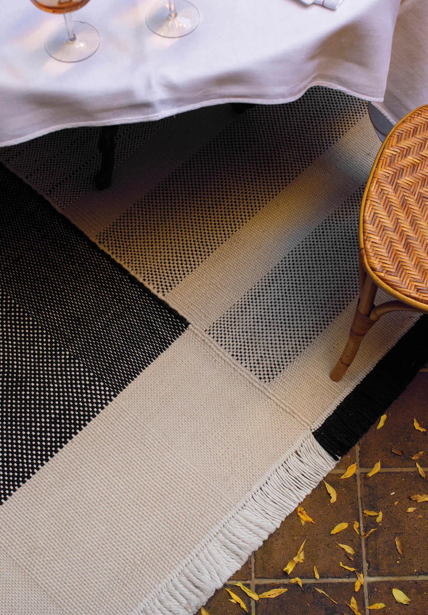 Hand-Crafted Nani Marquina & Elisa Padrón 'Tres' Outdoor Rug in Chocolat For Sale