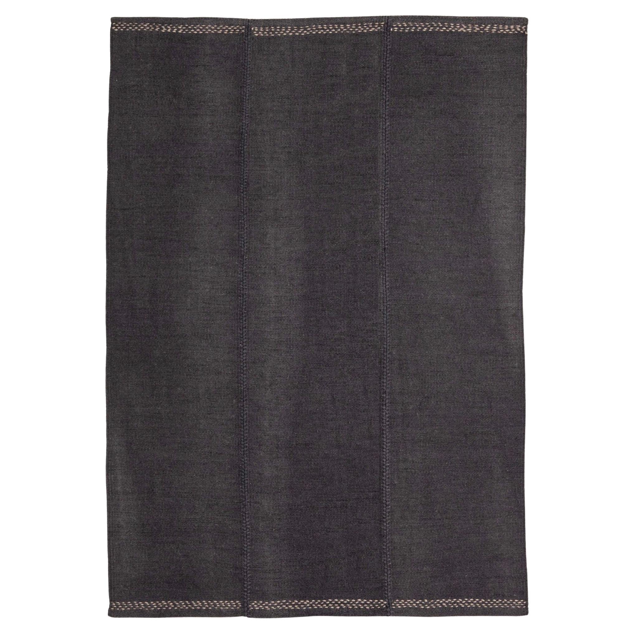 Nani Marquina Mía Rug in 
Navy
 200x300 cm