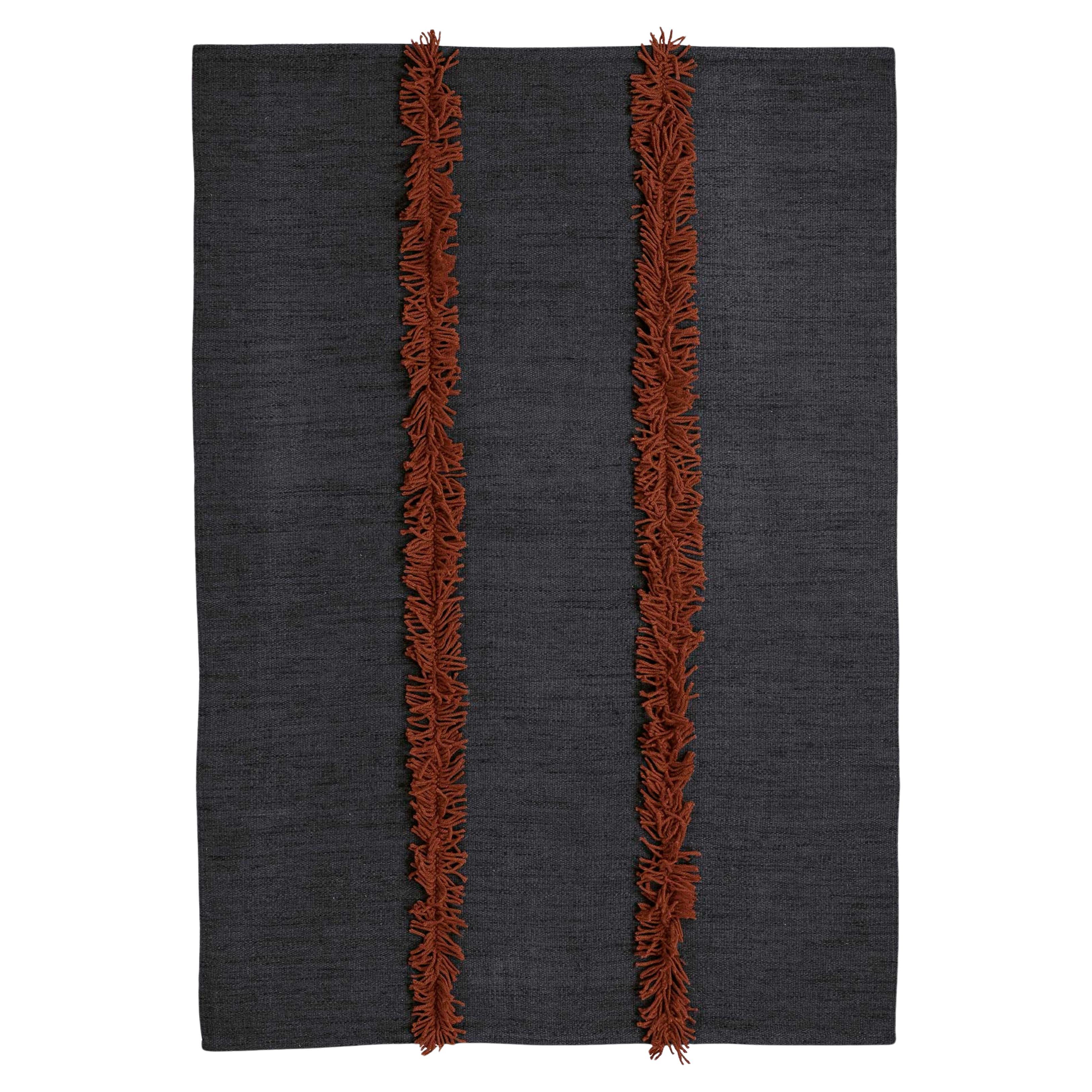Nani Marquina Mía Rug in 
Navy
 with Fringing in Stone Red 200x300 cm For Sale