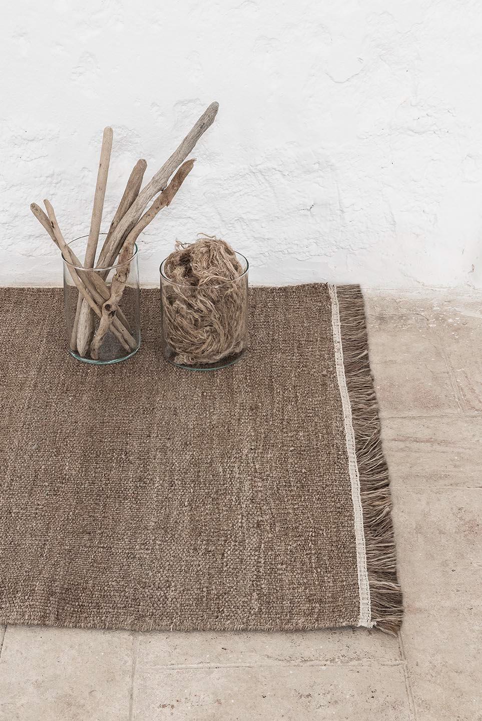 Jute Tapis Nanimarquina, Dhurrie en marron Wellbeing Nettle par Ilse Crawford en vente