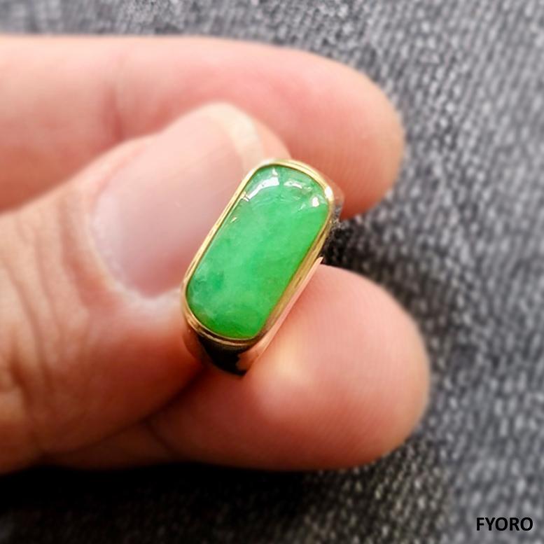 Nanjing Royal Jade Ring with 14K White or Yellow Gold- Cocktail Ring For Sale 3