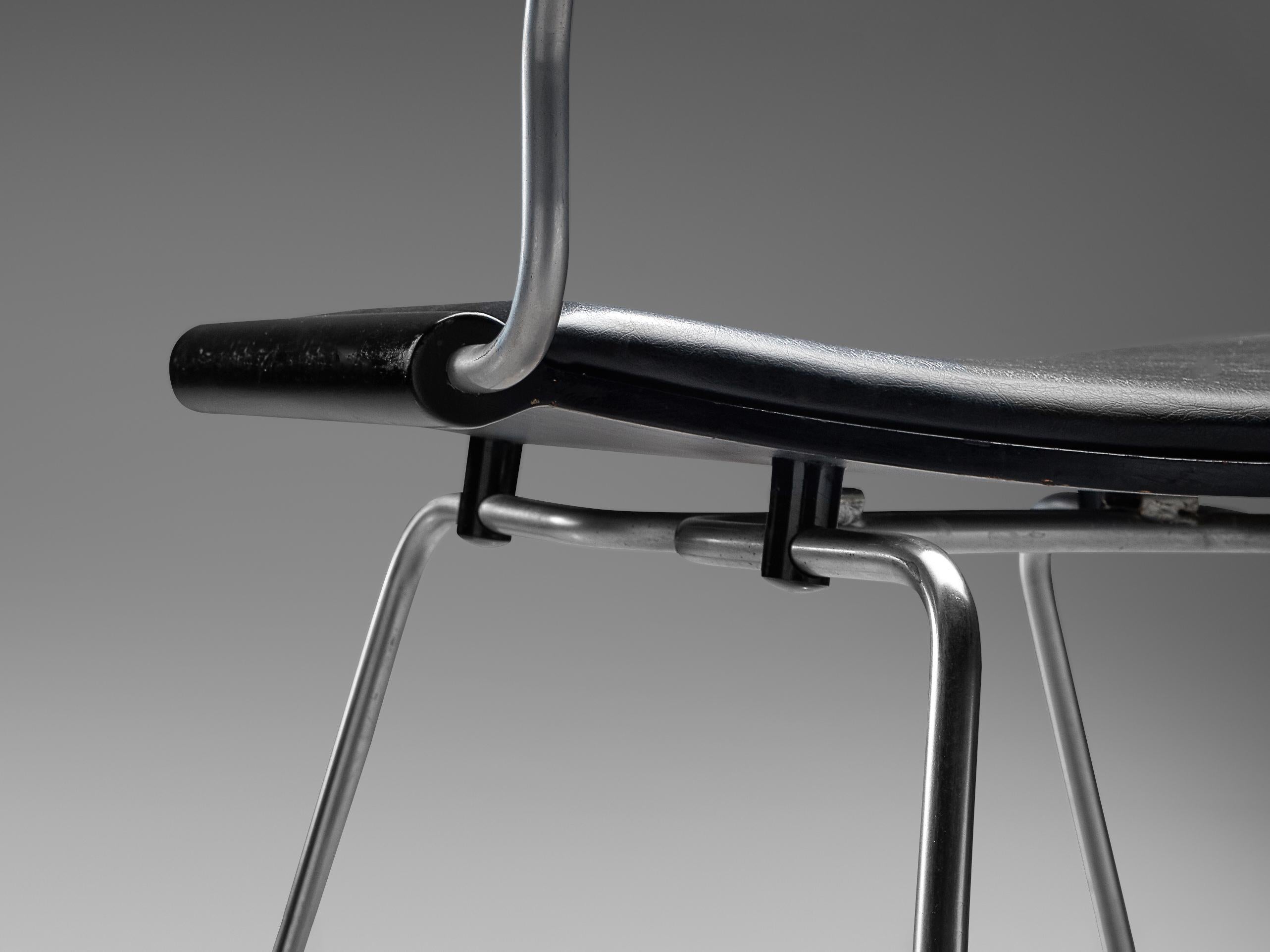 Milieu du XXe siècle Nanna and Jørgen Ditzel Set de quatre chaises 'Badminton' en cuir noir  en vente