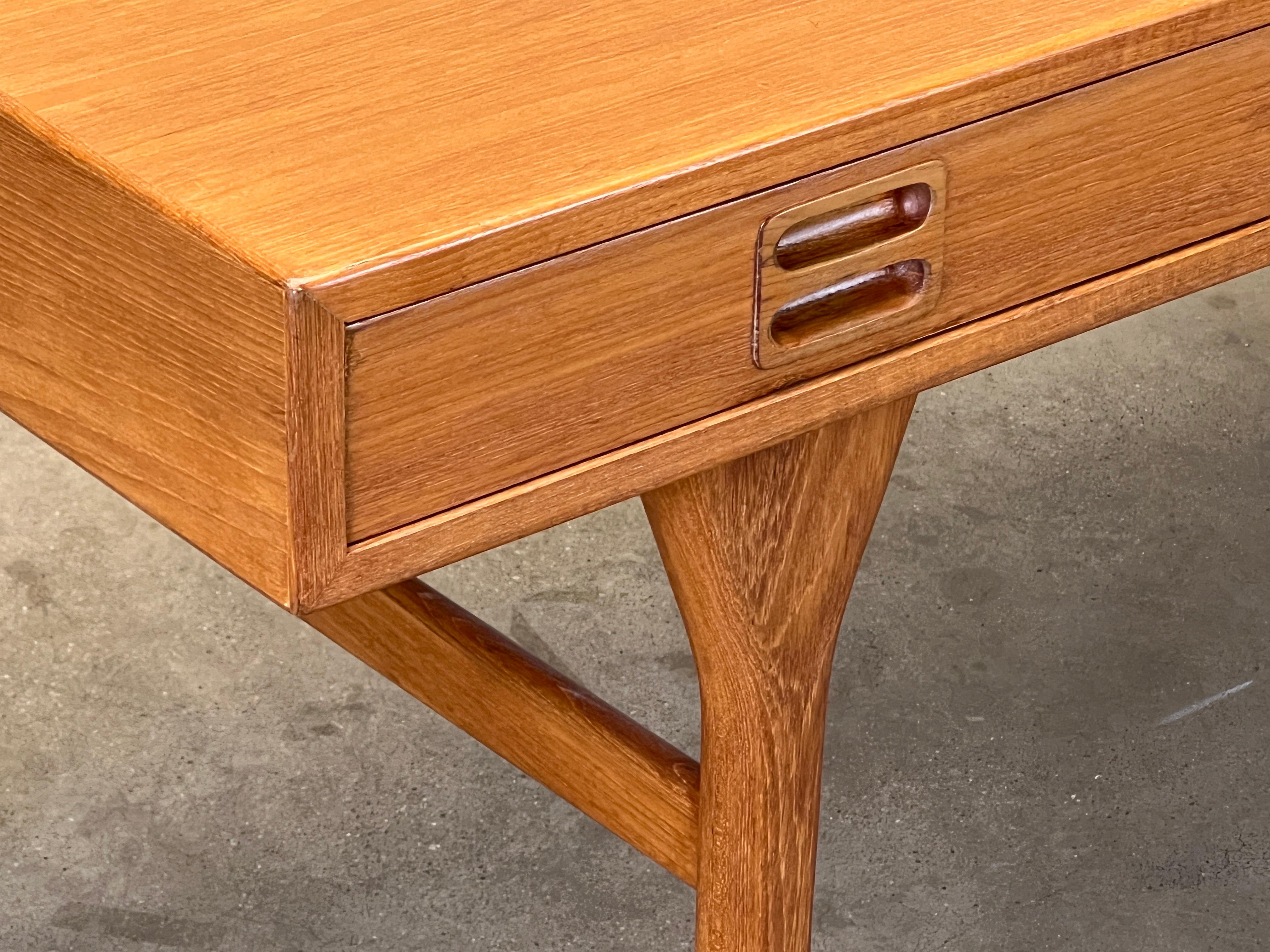 Nanna Ditzel Desk in Teak for Søren Willadsen 6