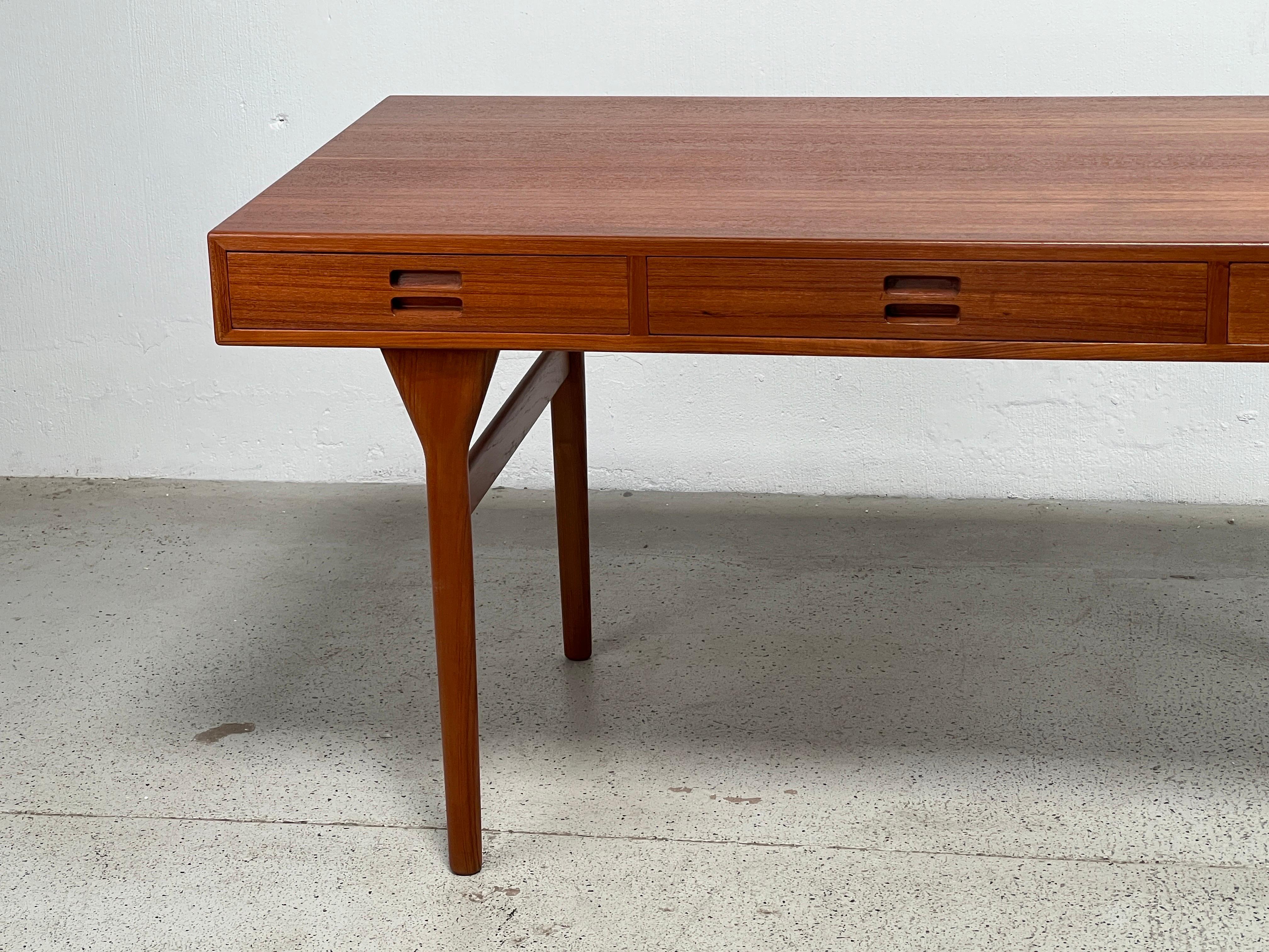 Nanna Ditzel Desk in Teak for Søren Willadsen In Good Condition In Dallas, TX