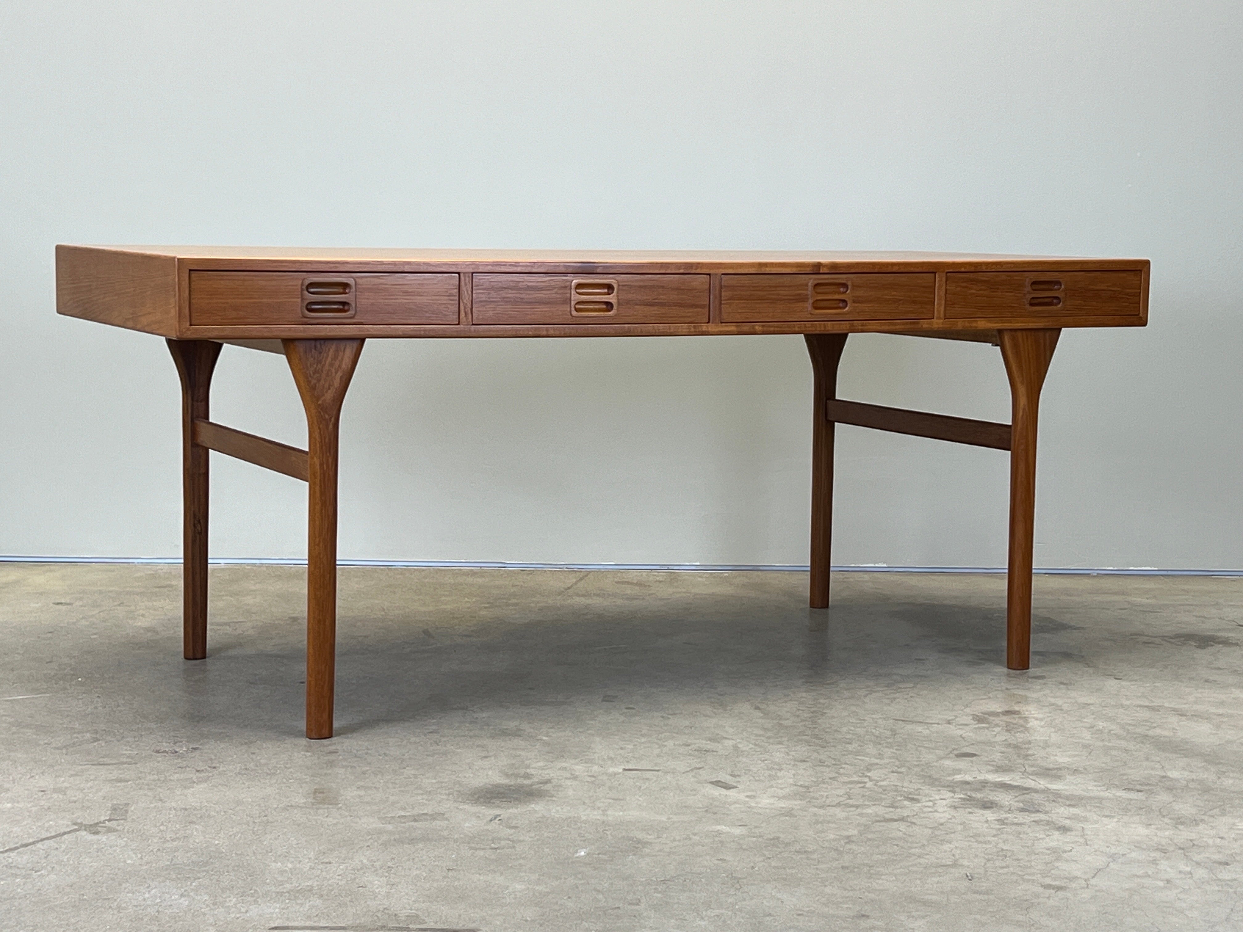 Nanna Ditzel Desk in Teak for Søren Willadsen In Good Condition In Dallas, TX