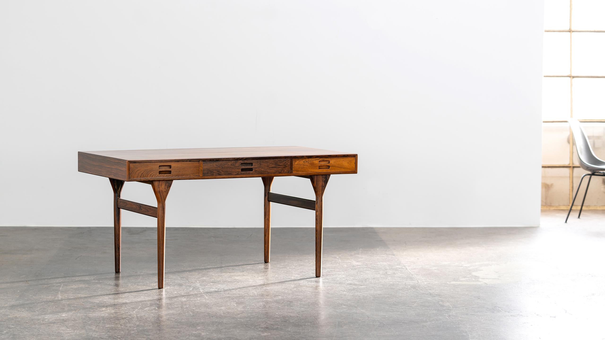 Nanna Ditzel Escritorio Río Palo de rosa Søren Willadsen 1958 Dinamarca Cites Modernas Danesas Hecho a mano en venta