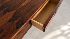 Scrivania "Desk" di Nanna Ditzel in palissandro, Søren Willadsen, Danimarca, metà del secolo scorso