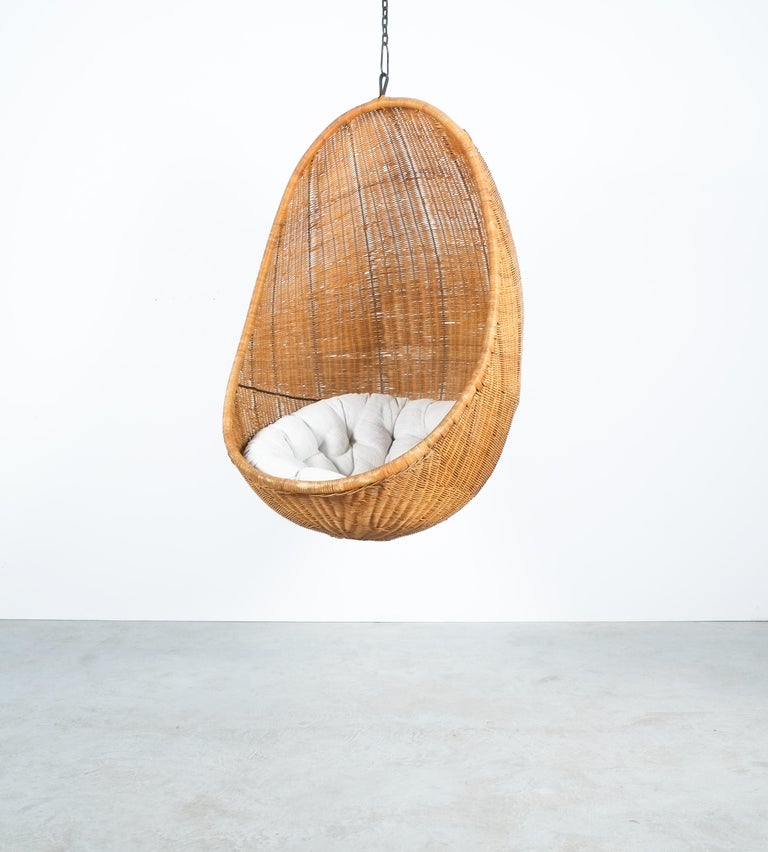 Mid-20th Century Nanna Ditzel Egg-Shaped Hanging Cane Chairs (2), Italy 1959 For Sale