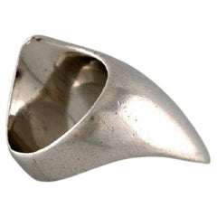 Georg Jensen and Nanna Ditzel per Georg Jensen, Anello modernista in argento, anni '60