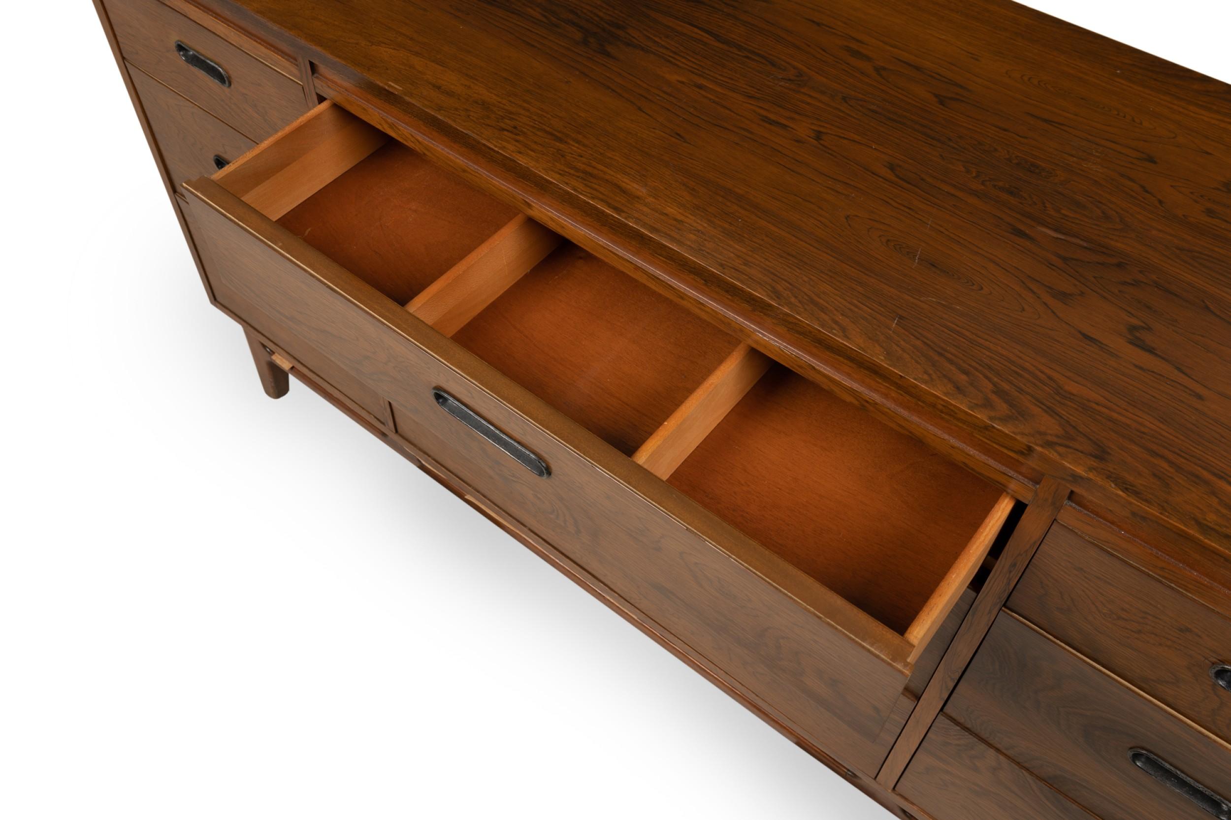 Nanna Ditzel per Søren Willadsen Møbelfabrik Credenza moderna danese in palissandro in vendita 2