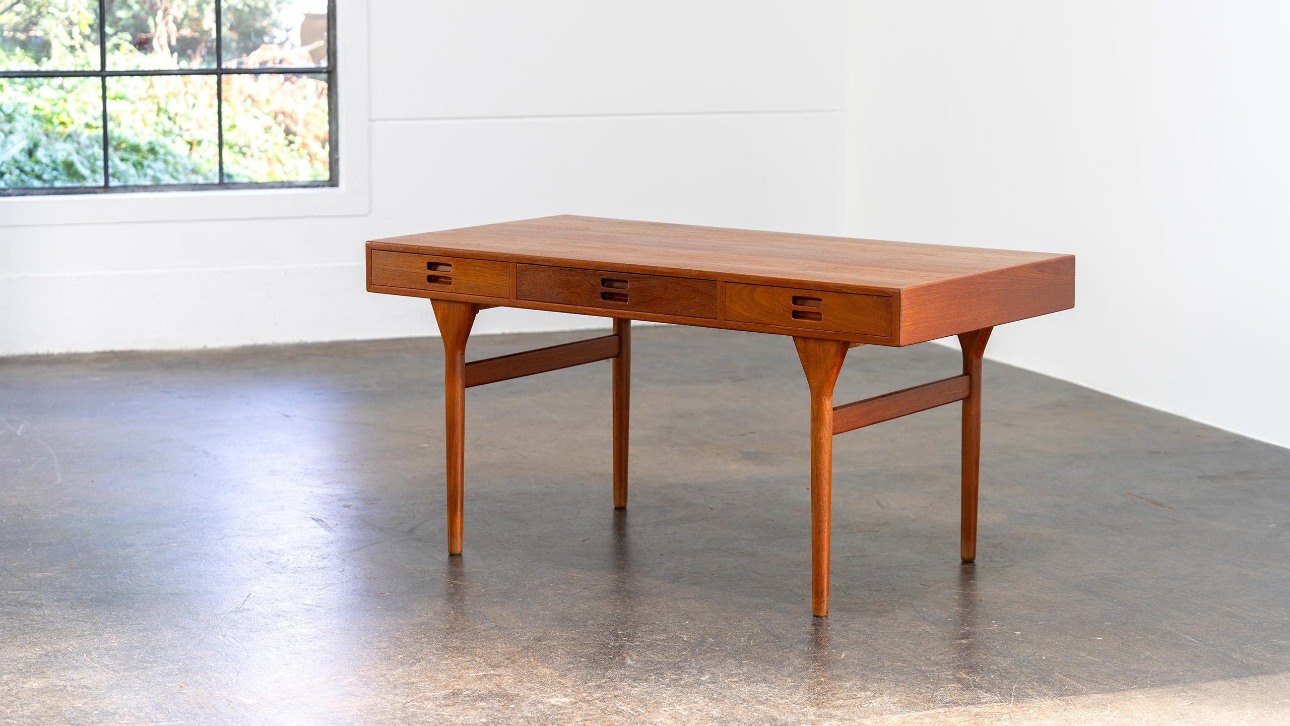Nanna Ditzel Table Desk in Teak Søren Willadsen 1958 Denmark Mid Century Modern For Sale 3