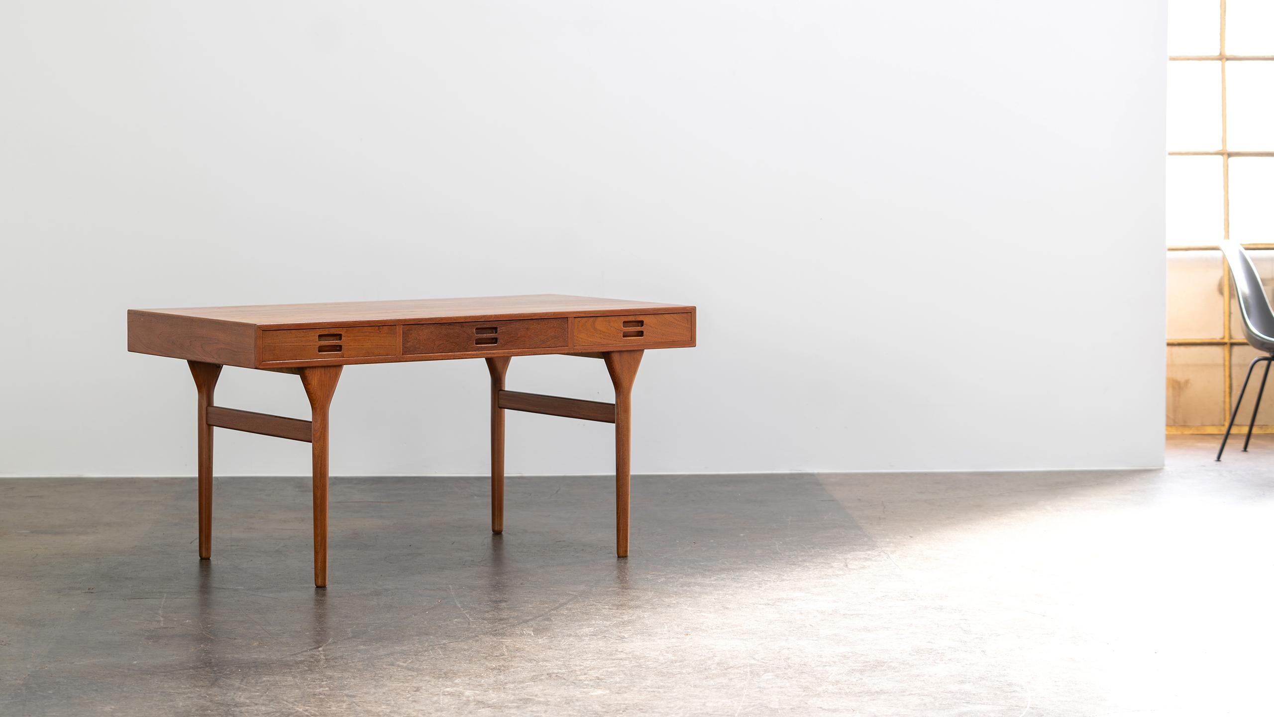 Nanna Ditzel Table Desk in Teak Søren Willadsen 1958 Denmark Mid Century Modern For Sale 1