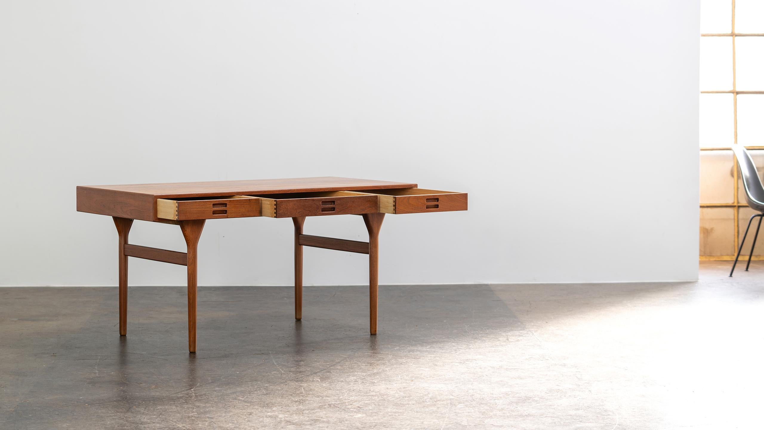 Nanna Ditzel Table Desk in Teak Søren Willadsen 1958 Denmark Mid Century Modern For Sale 2
