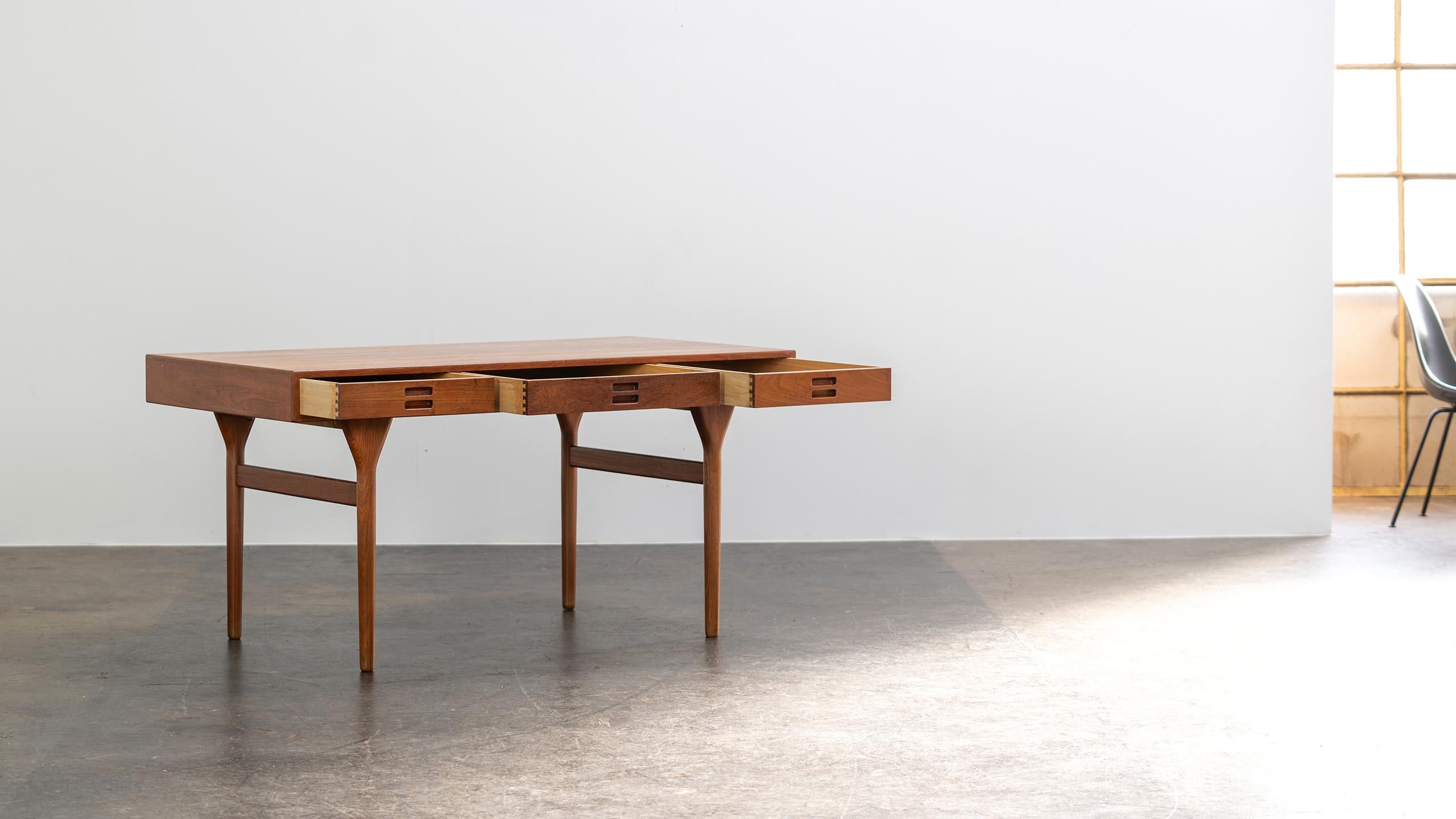 Bureau de table Nanna Ditzel en teck Søren Willadsen 1958 Danemark The Modernity en vente 1