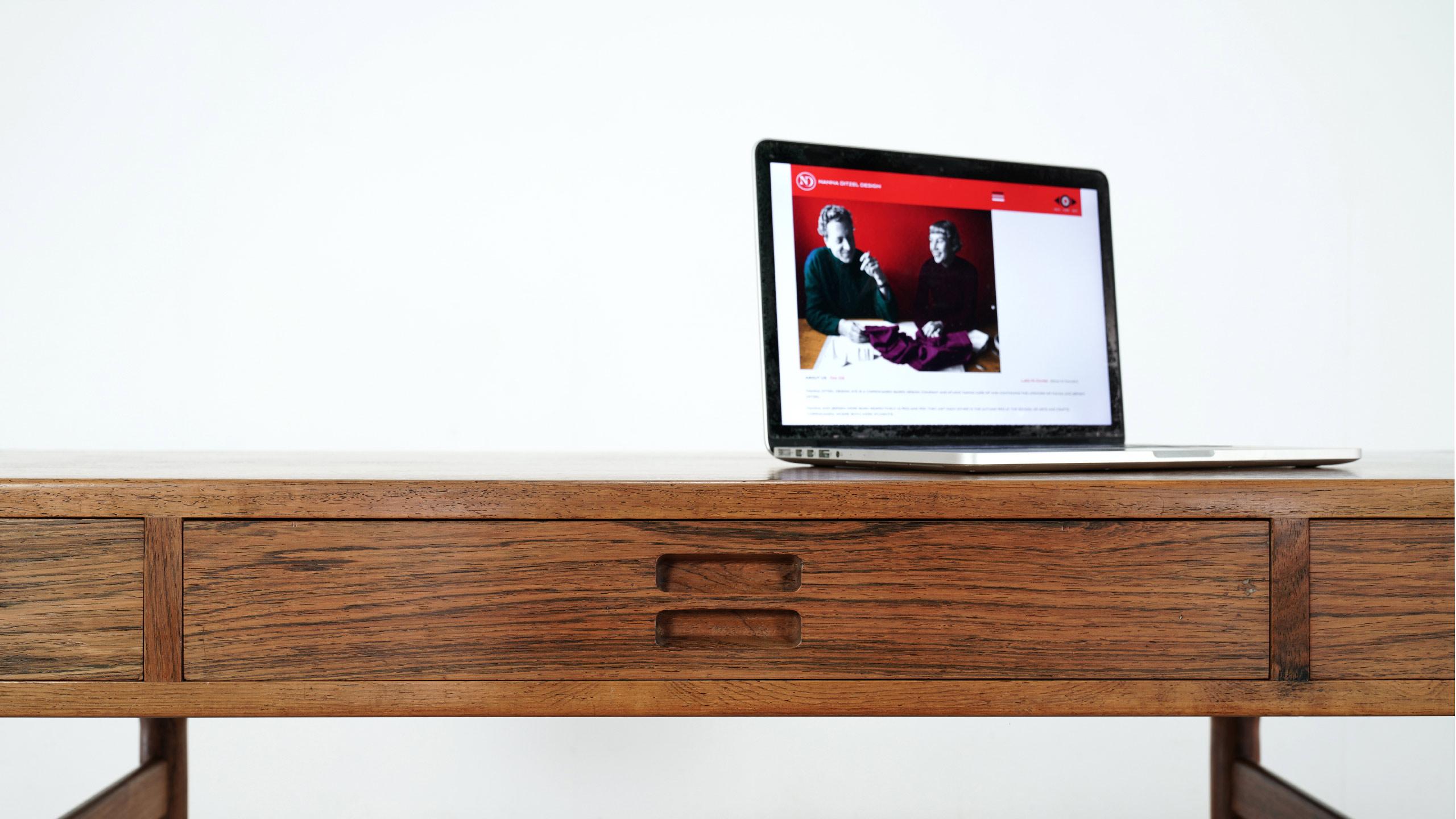 Nanna Ditzel, Freestanding Desk in Walnut by Søren Willadsen, 1958, Denmark 10