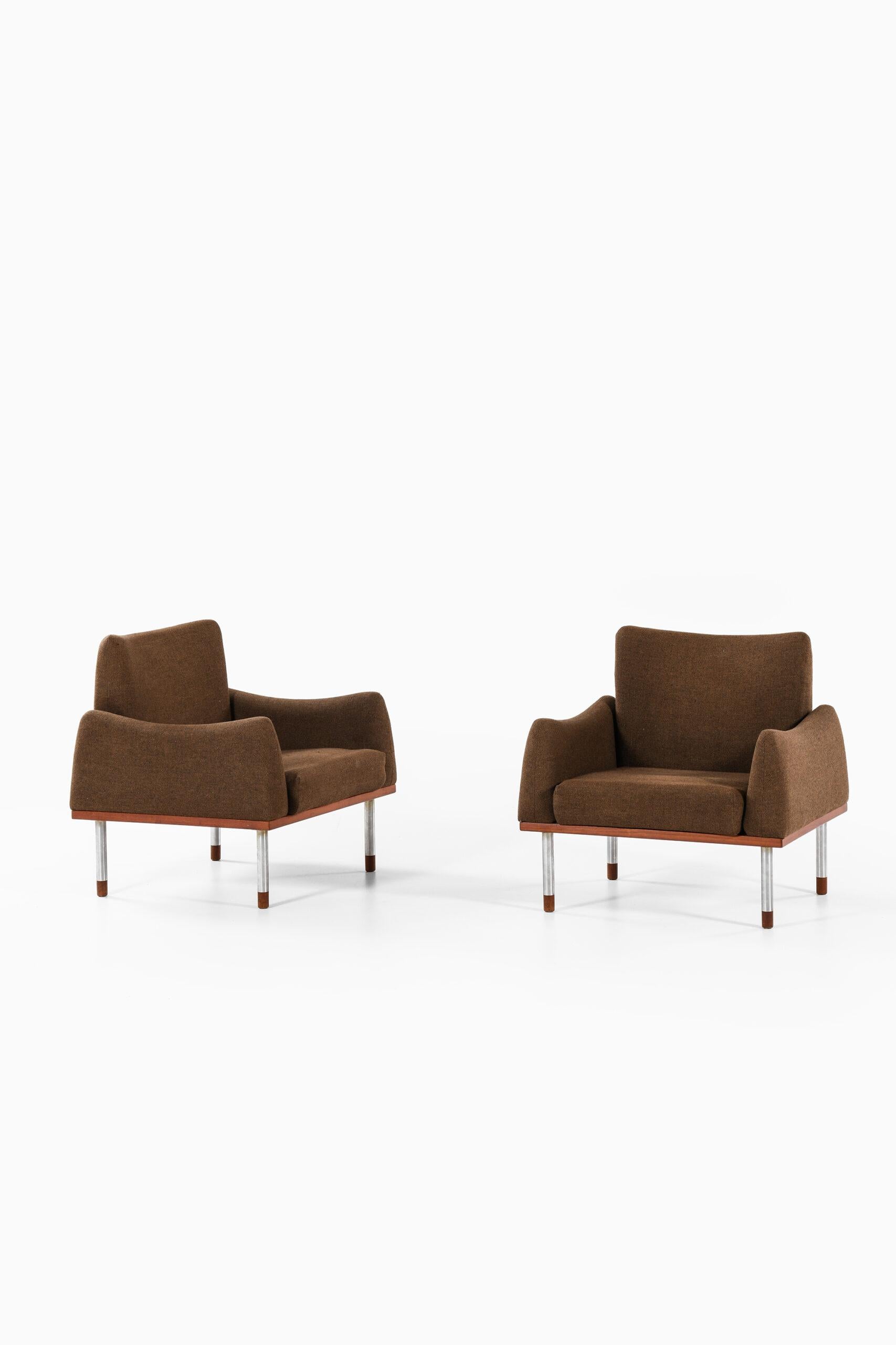 Mid-20th Century Nanna Ditzel & Illum Wikkelsø Easy Chairs by Søren Willadsen Møbelfabrik For Sale
