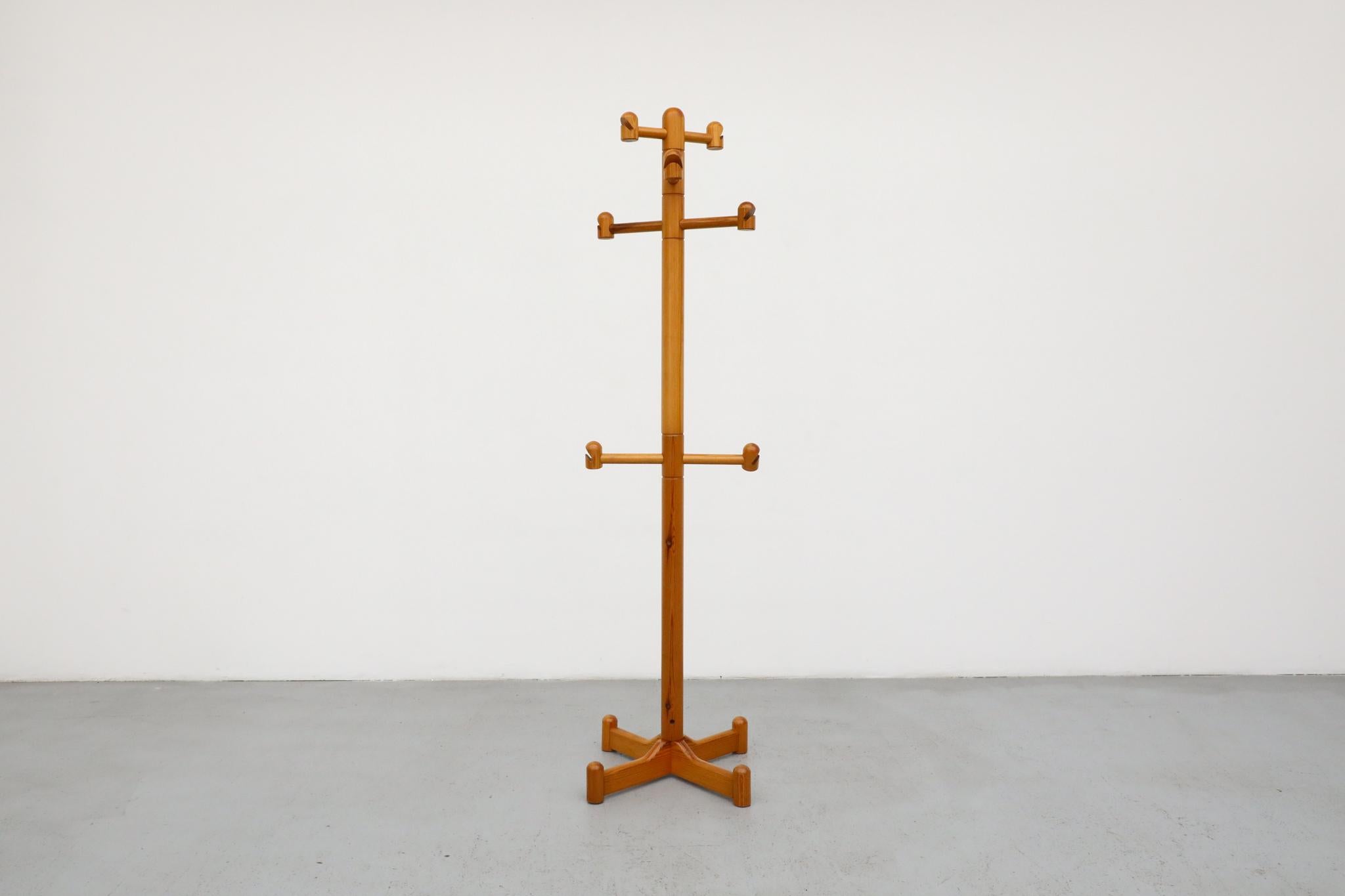 Mid-Century moderno Appendiabiti in pino massiccio ispirato a Nanna Ditzel con 8 ganci, danese moderno in vendita