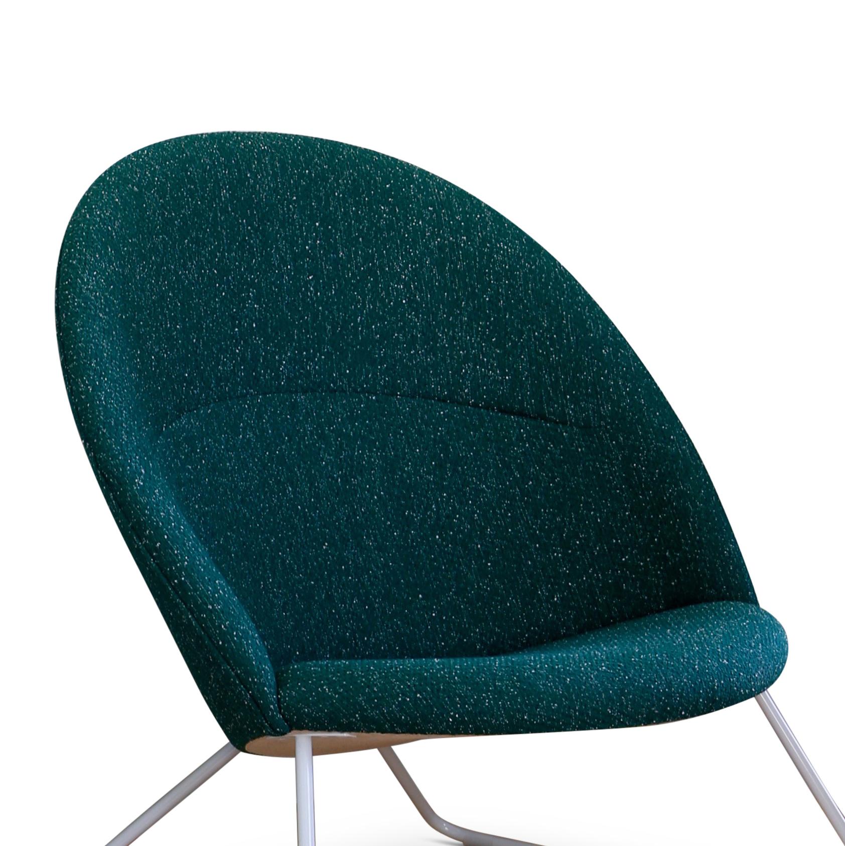 One collection has relaunched the easy chair, Dennie, which was designed by Nanna and Jørgen Ditzel in 1956 for Fritz Hansen. The Dennie chair is nicely complemented by a footstool and a small table.

Nanna Ditzel, who was one of the most
