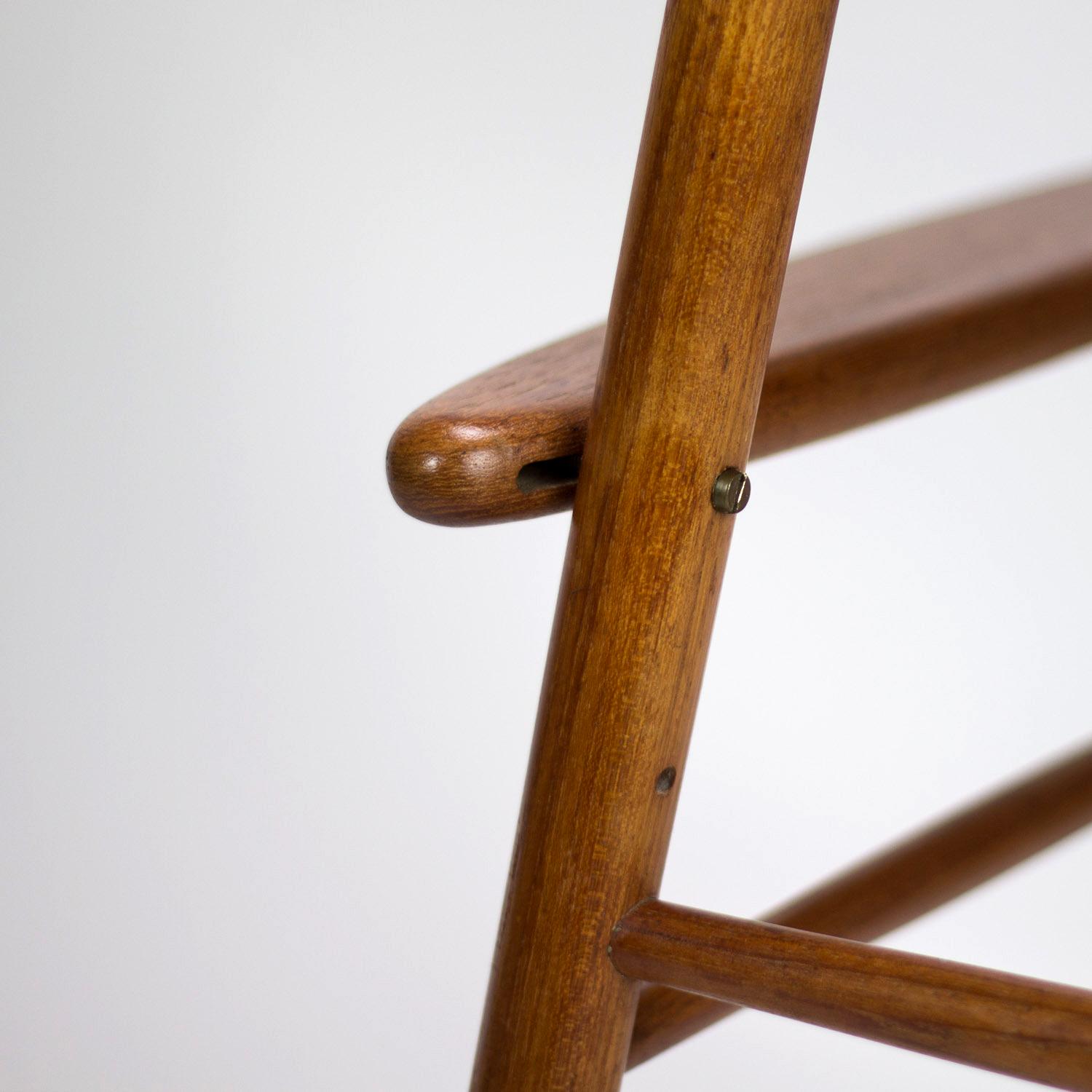 Nanna Ditzel Model 115 Midcentury Child’s High Chair in Teak, Denmark 6