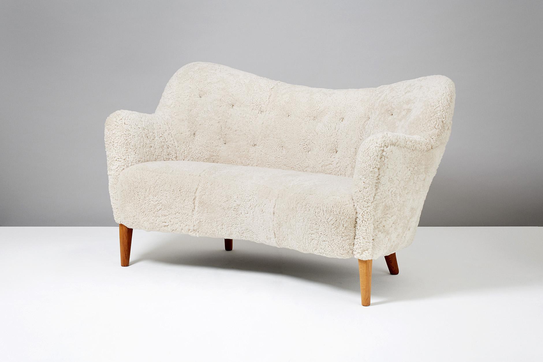Nanna Ditzel Model 185 Sheepskin Sofa for Slagelse Mobelvaerk, 1950s In Excellent Condition In London, GB