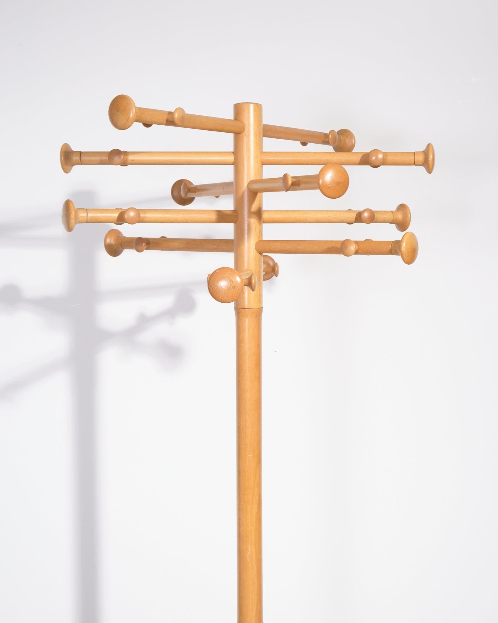 Per Kolds Savværk
c.anni '60
Beeche massiccio
Prodotto in Danimarca
H170 x W70 cm