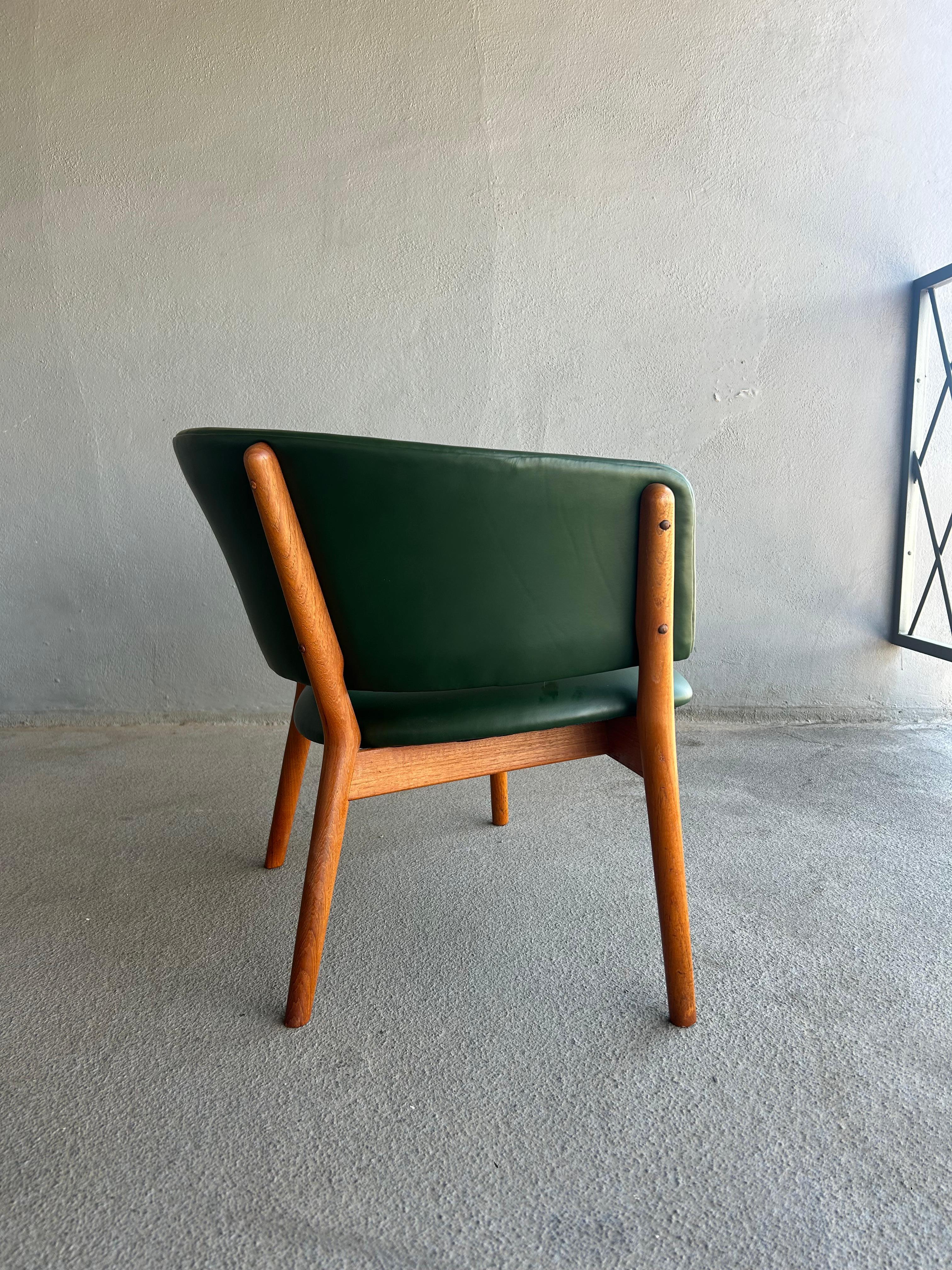 Danish Nanna Ditzel ND83 Green Leather Mid Century Lounge Chair For Sale