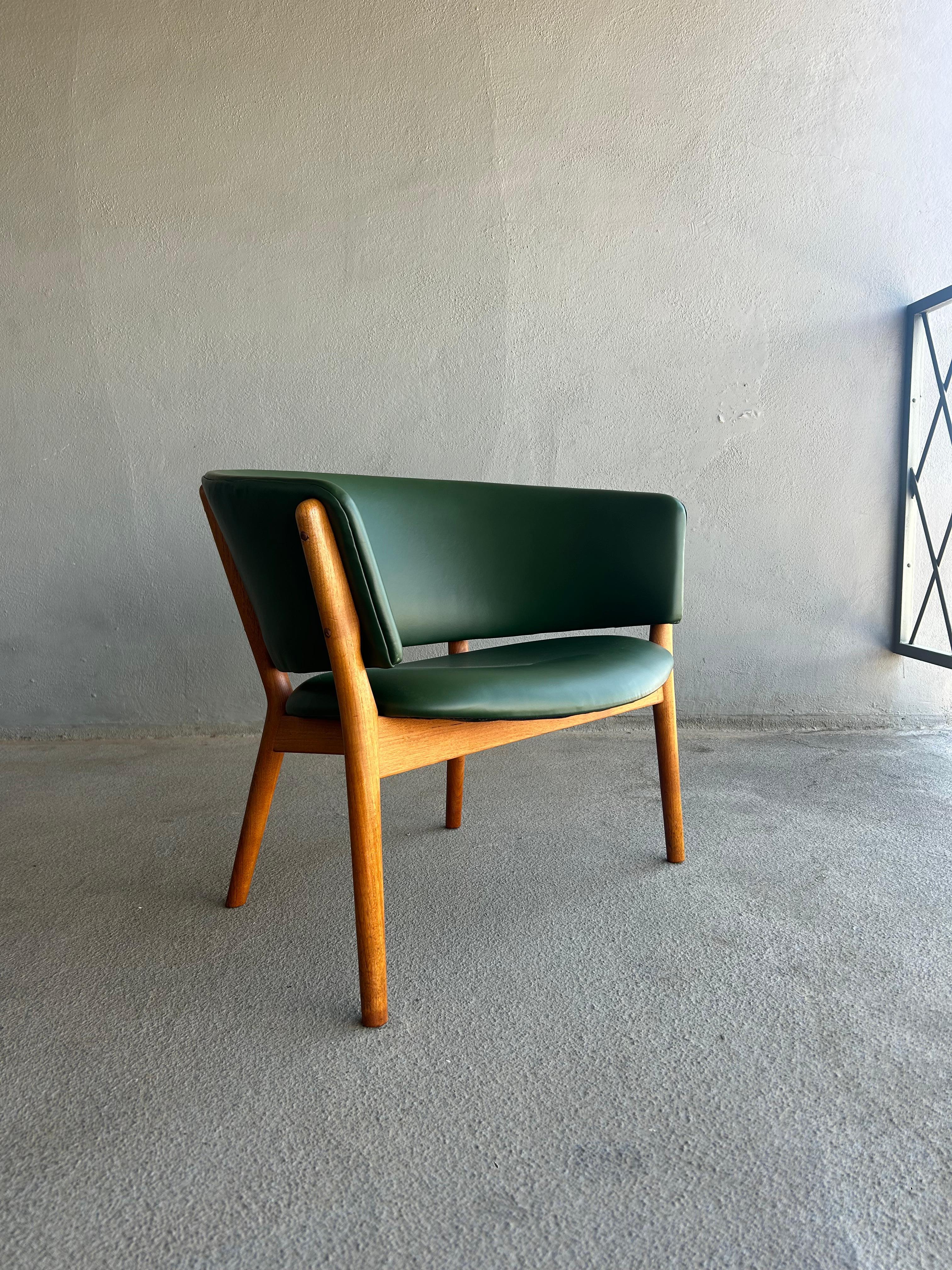 Mid-20th Century Nanna Ditzel ND83 Green Leather Mid Century Lounge Chair For Sale