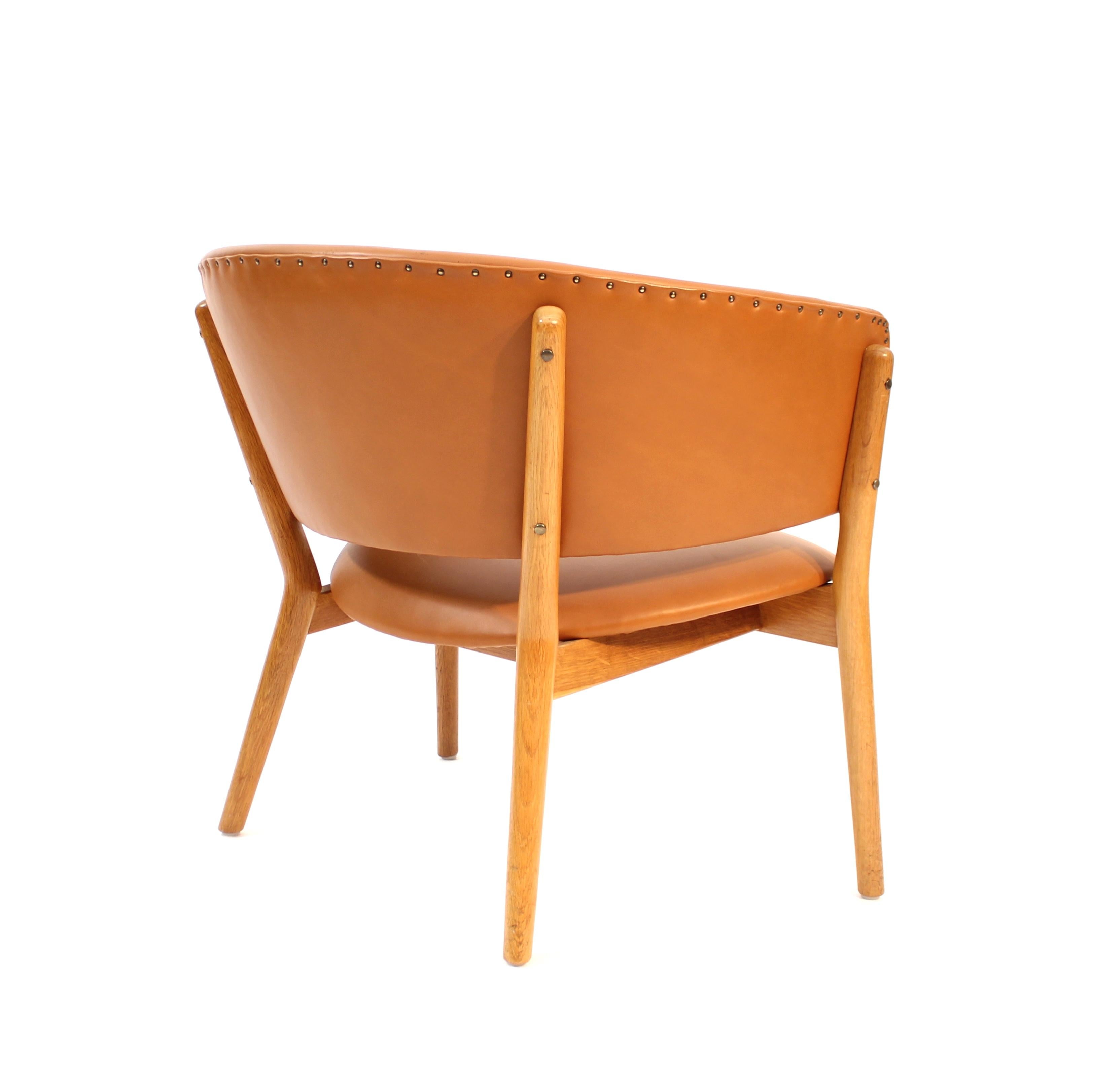 Leather Nanna Ditzel, oak and leather ND83 chair for Søren Willadsen, 1960s For Sale