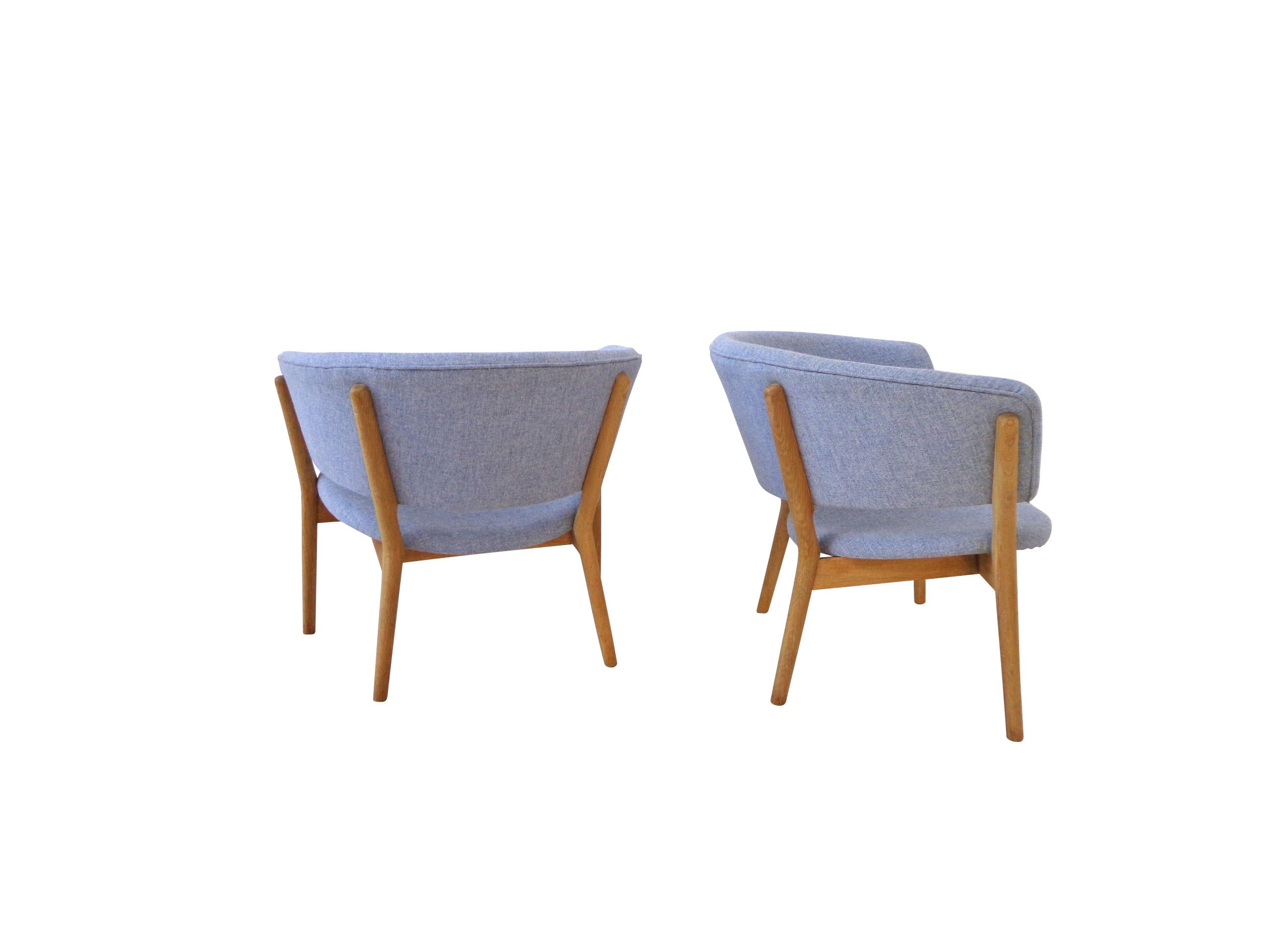 Scandinavian Modern Nanna Ditzel Pair of Lounge Chairs in Wool by Soren Willadsen, Denmark, 1950s For Sale
