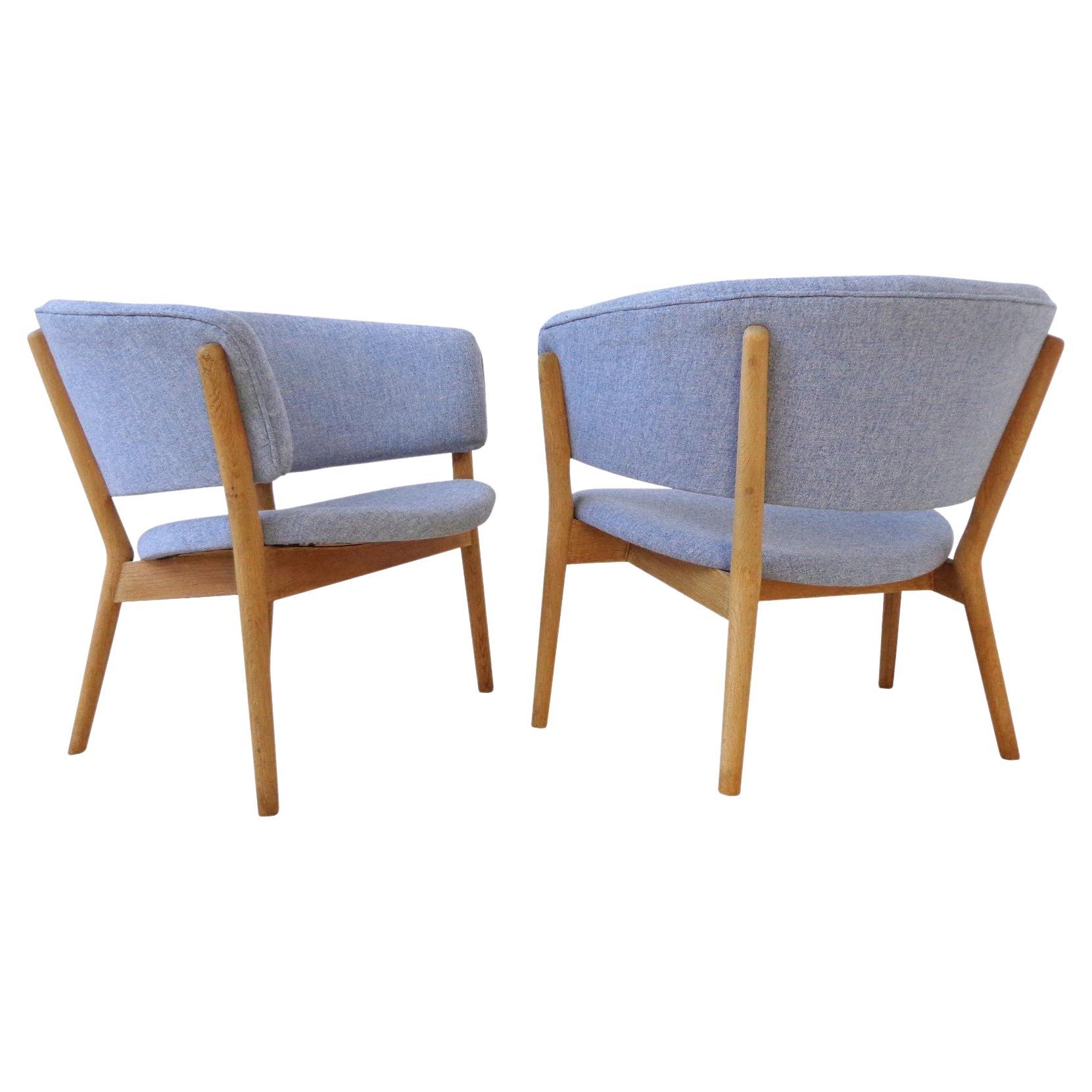 Nanna Ditzel Pair of Lounge Chairs in Wool by Soren Willadsen, Denmark, 1950s For Sale